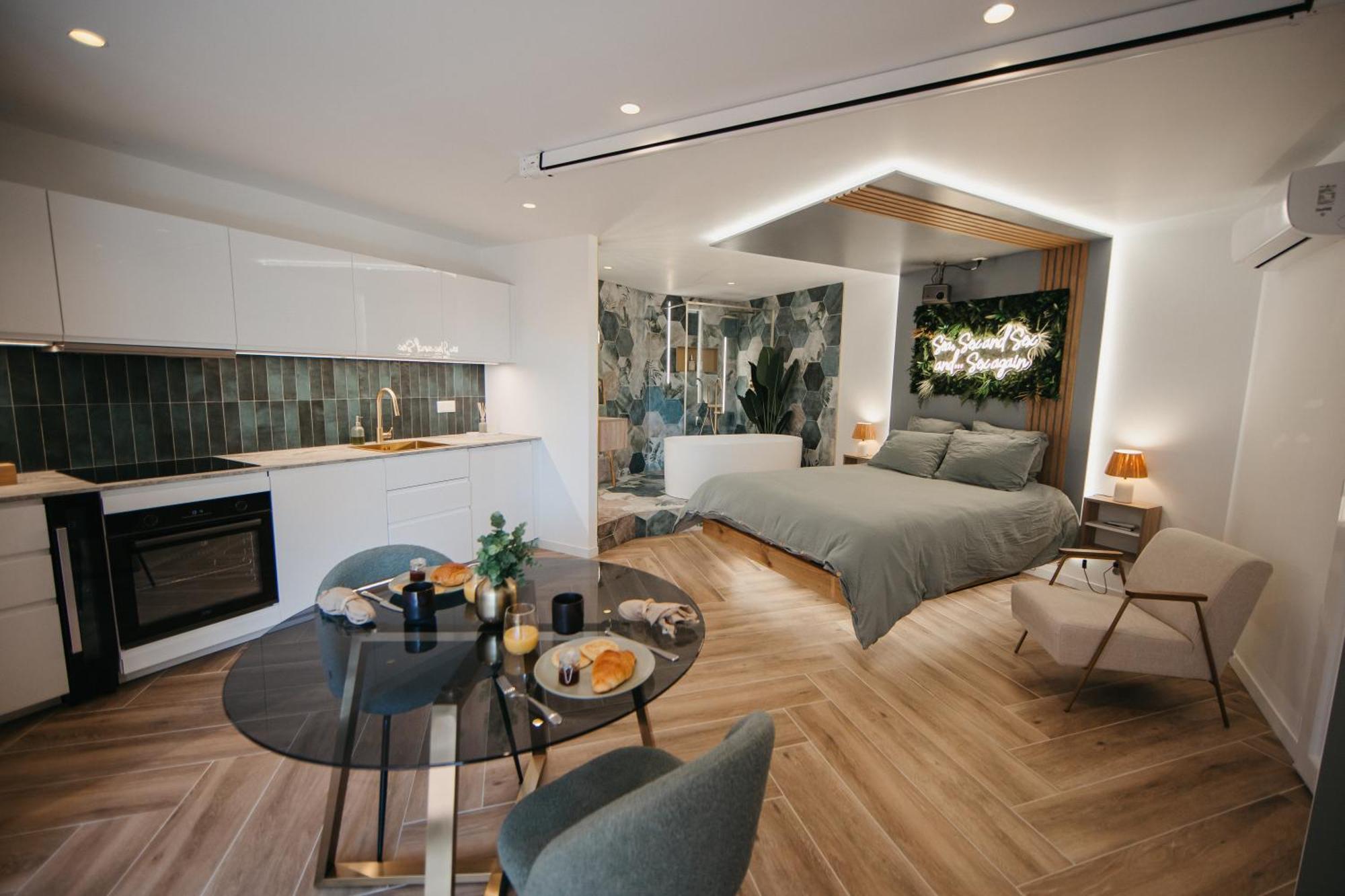 Love & Sunsets Suite Sausset-les-Pins Bagian luar foto